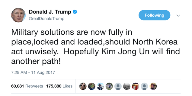 El tuit al que se refiere Valerie Plame cuando dice que Donald Trump pone en peligro al país